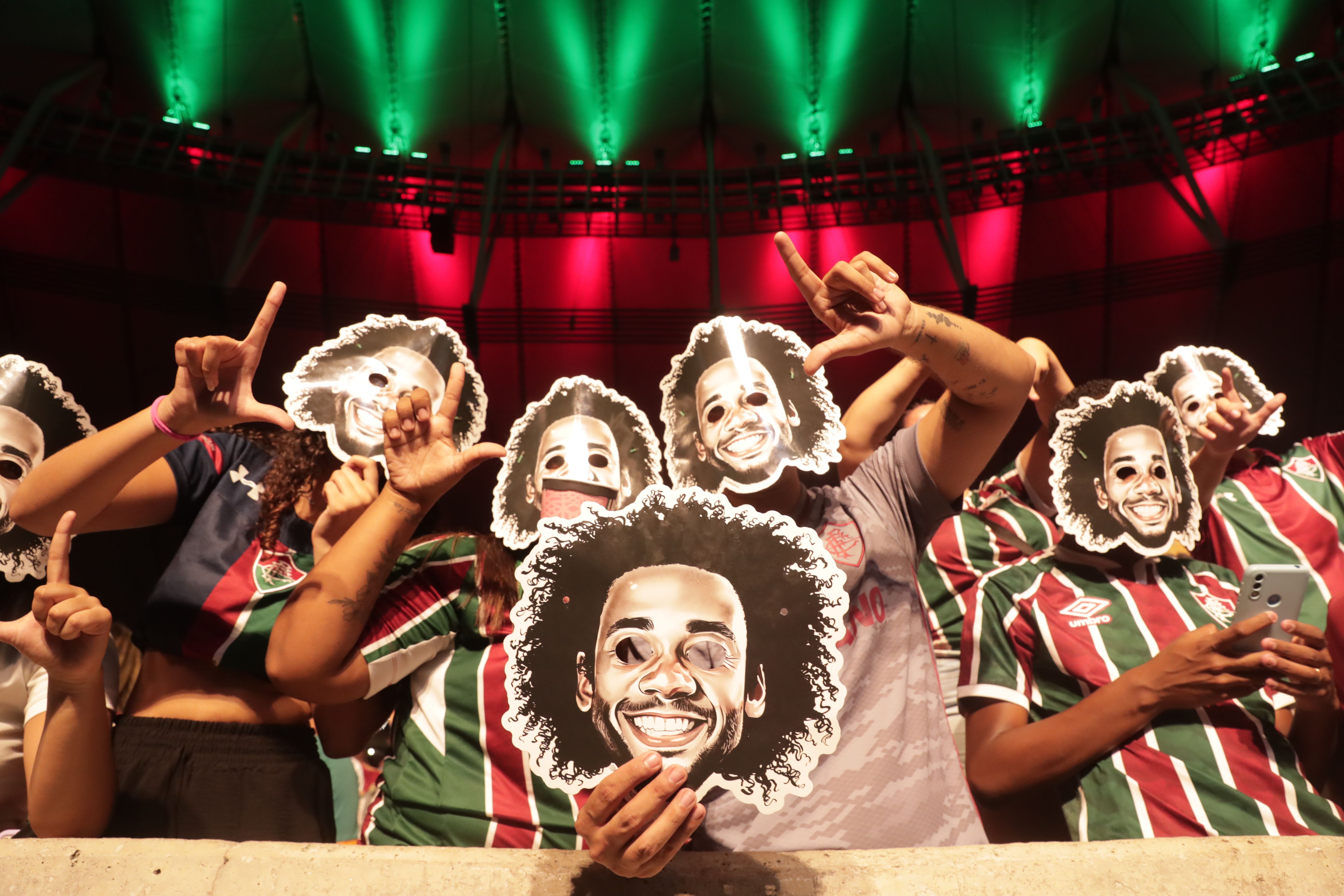 A reventar, el Maracana se llenó para recibir a Marcelo en Fluminense