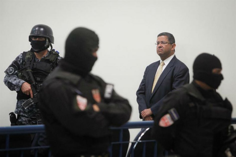Hospitalizan al expresidente salvadoreño Francisco Flores, acusado de corrupción