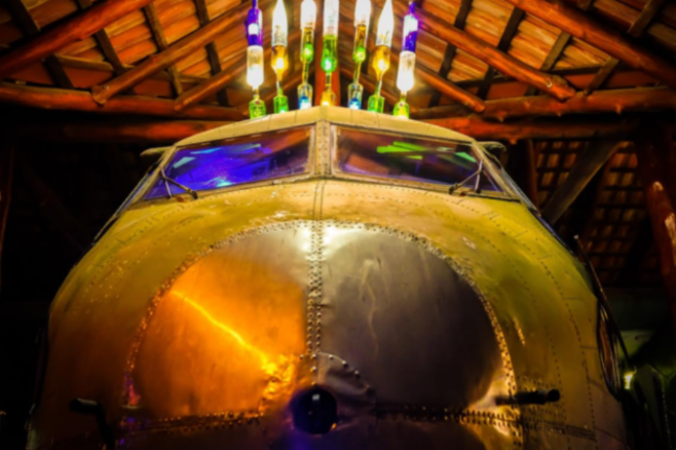 Hotel de Costa Rica transformó viejo avión colombiano en una suite de lujo