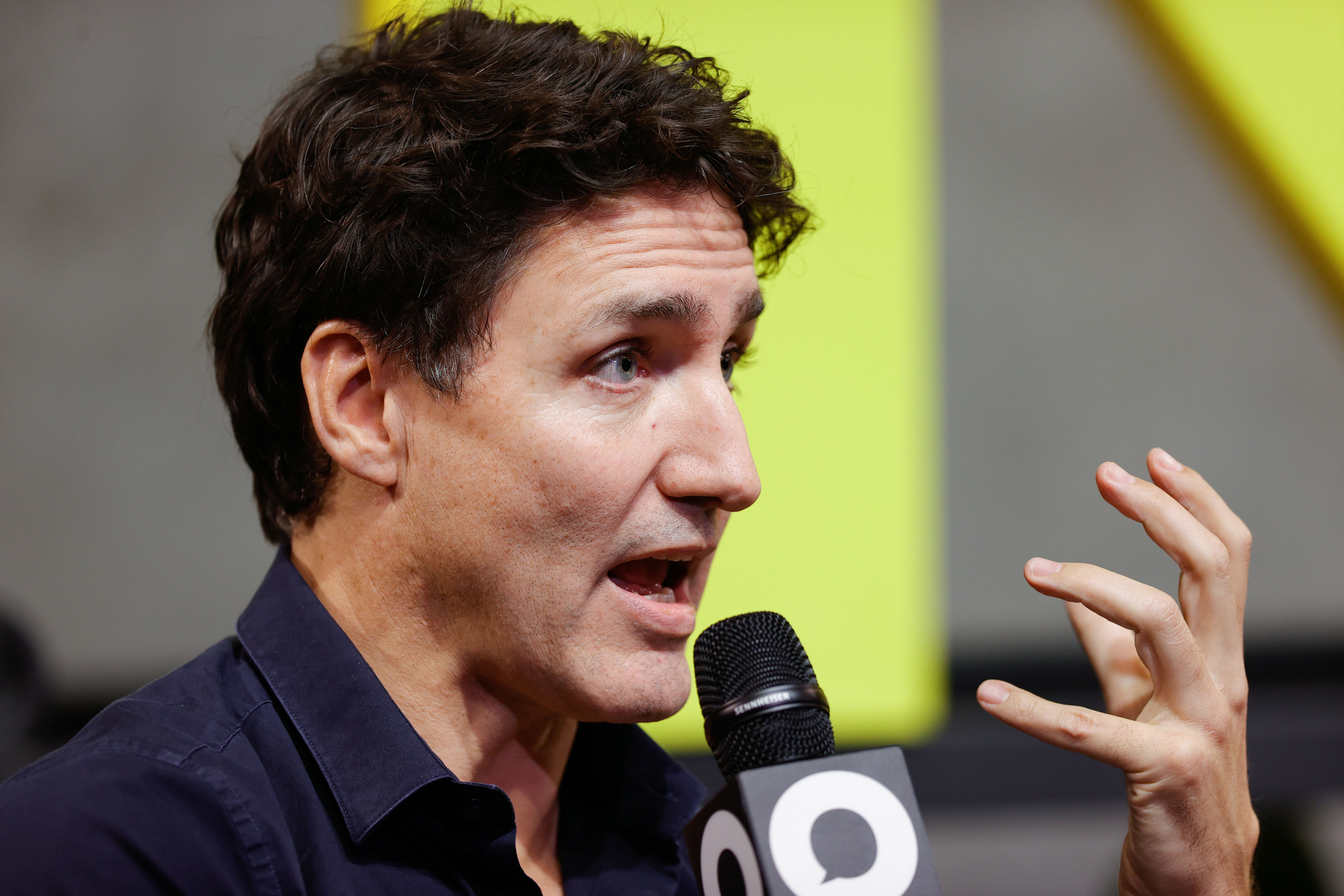 “Mucho trabajo que hacer”: Trudeau reforma su gabinete por inestabilidad en Canadá