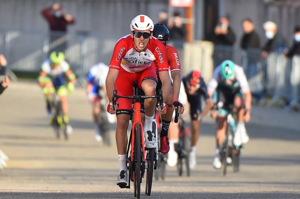 Laporte ganó la etapa de la Etoile de Bessèges, Bernal y Urán cedieron segundos