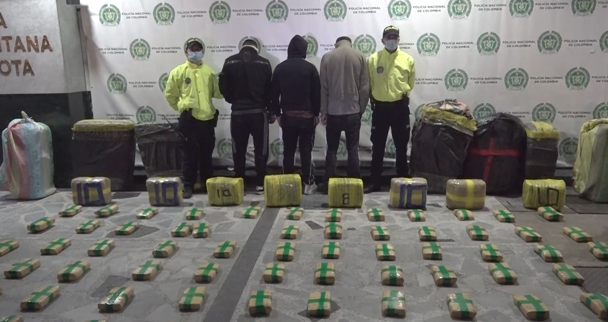 Nueve sujetos fueron capturados por tráfico de estupefacientes en Usaquén y Puente Aranda. Se les incautaron casi 500 kilos de marihuana.