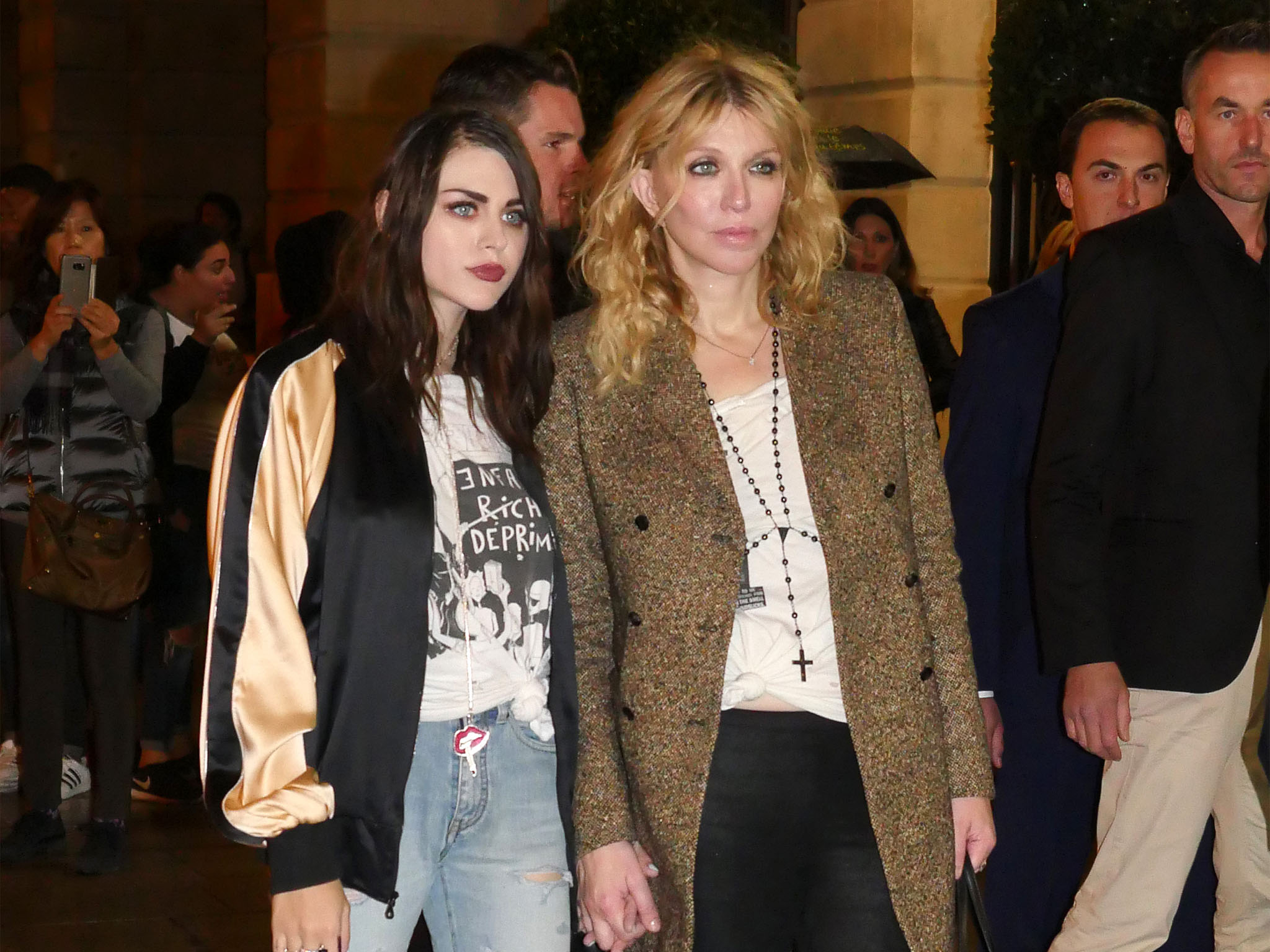 Courtney Love habla sobre su apoyo a Johnny Depp