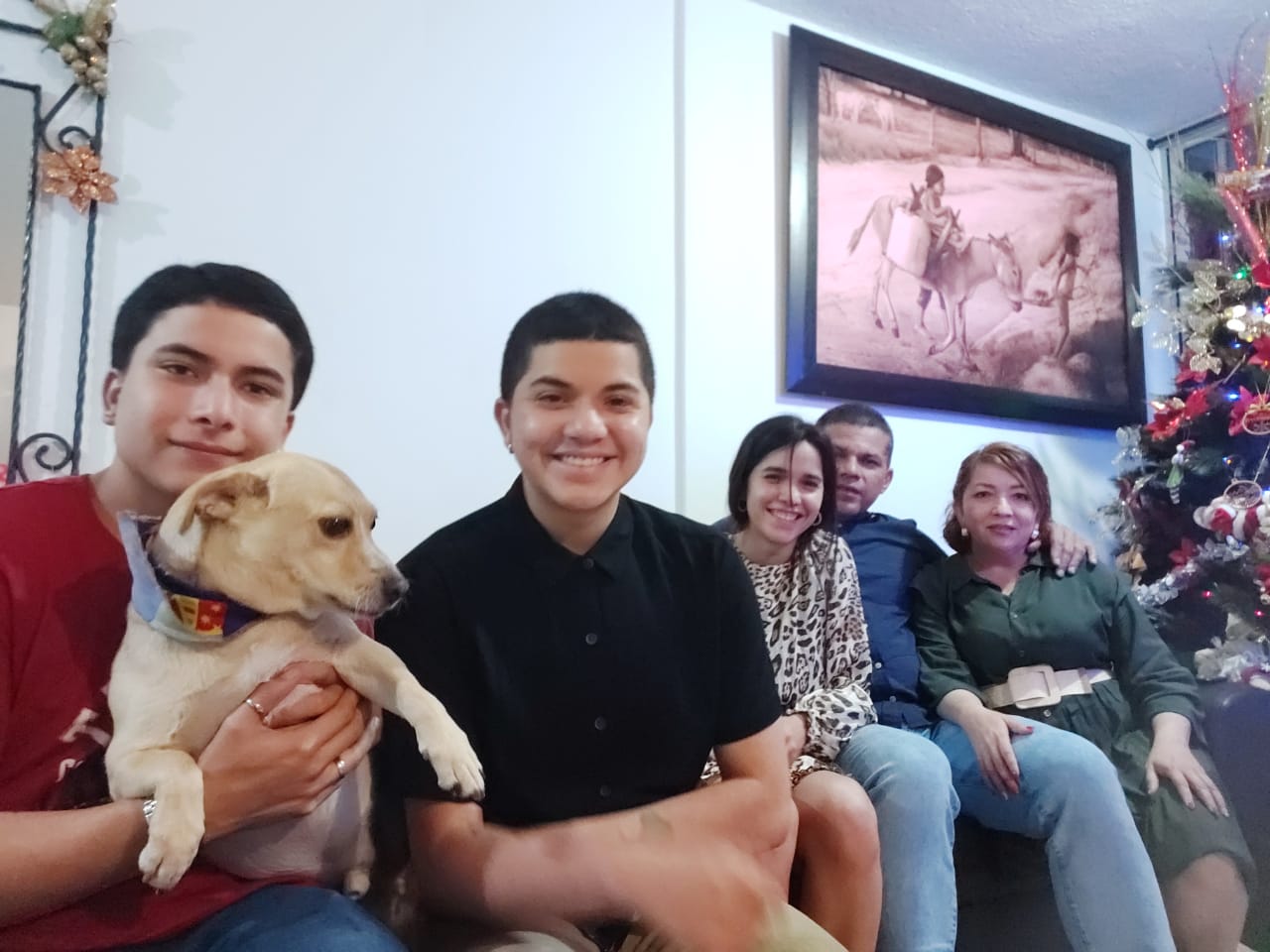 “Mi colegio es un mal recuerdo”: la historia de José Echeverri, un estudiante trans