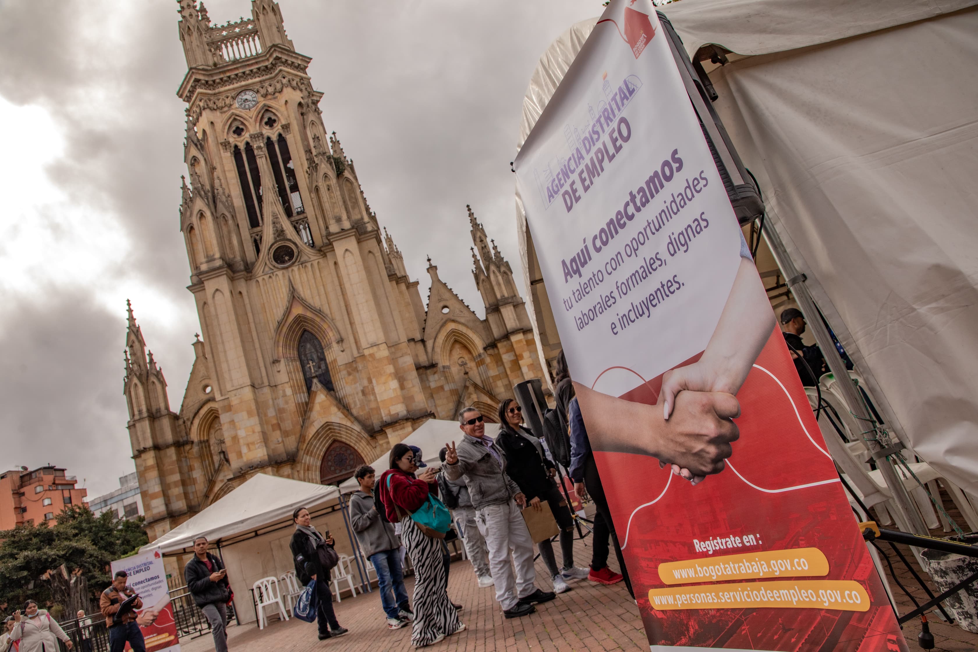 ¿Busca trabajo? Conozca la oferta de 611 vacantes para jóvenes en Bogotá