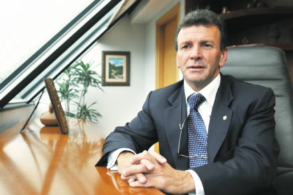 La encrucijada de Carlos Palacino por Saludcoop
