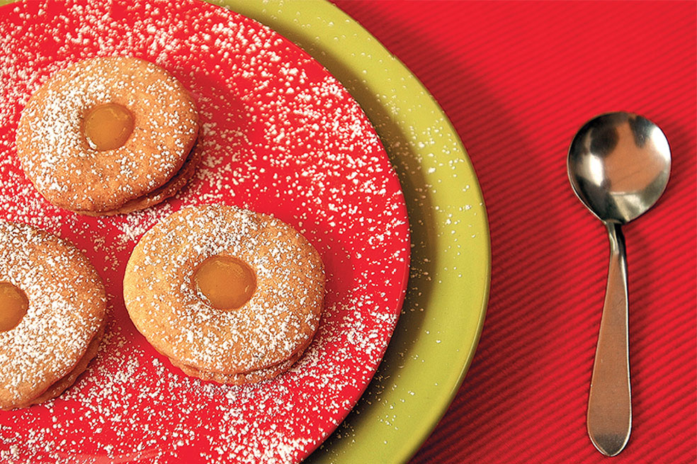 Receta del día: galletas rellenas de mermelada de mango con jengibre