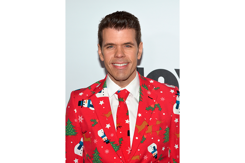 Bloguero Perez Hilton presenta su nueva hija