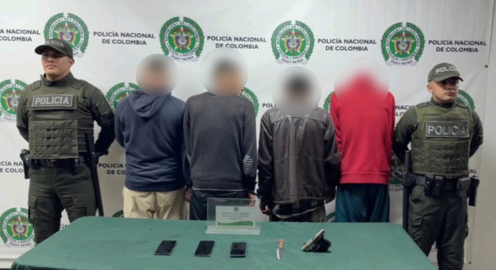 Capturan a cuatro hombres señalados de robar a estudiantes a la salida de un colegio en Bosa