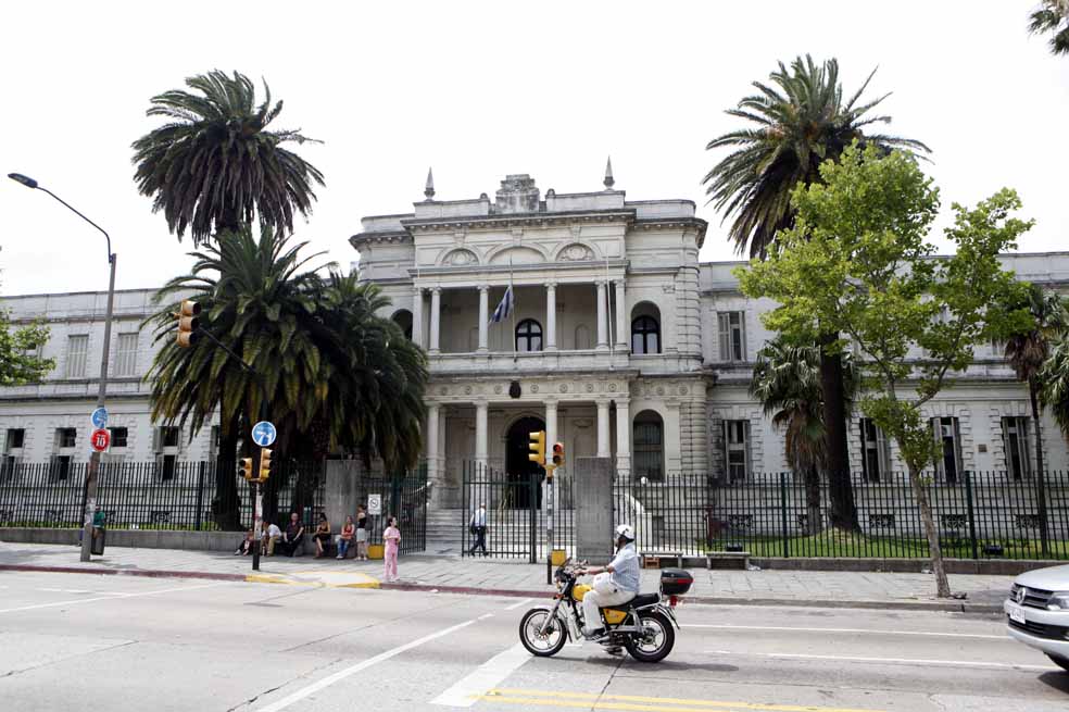 Exdetenidos de Guantánamo, hombres libres en Uruguay