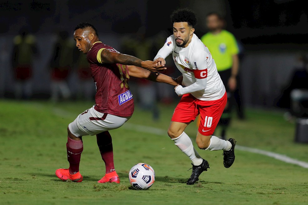 Bragantino y los nervios fueron mucho para Deportes Tolima