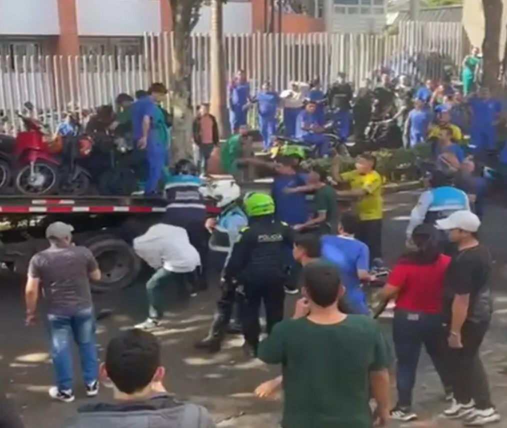 En trifulca terminó operativo de tránsito cerca de universidad de Bucaramanga