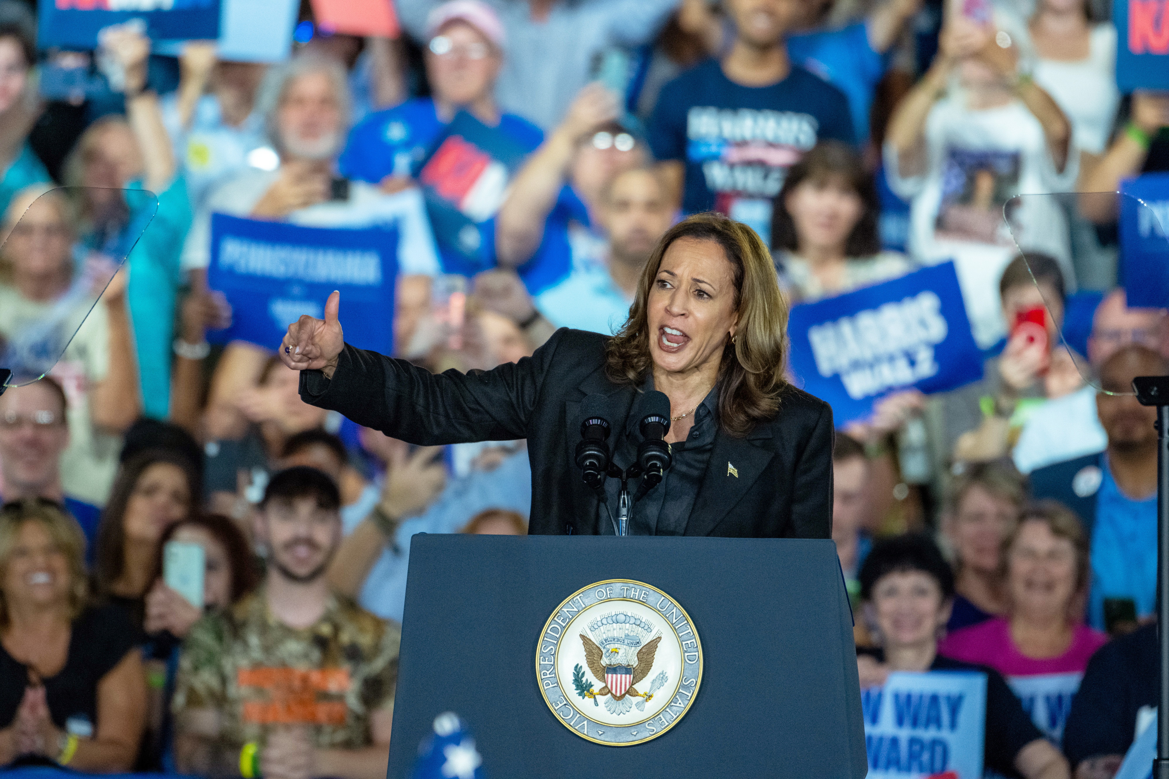 Wilkes-barre (United States), 01/01/2021.- Democratic presidential candidate US Vice President Kamala Harris speaks during a campaign rally at McHale Hall at Wilkes University, in Wilkes-Barre, Pennsylvania, USA, 13 September 2024. Harris is facing former US President and Republican presidential candidate Donald Trump. (Elecciones) EFE/EPA/DAVID MUSE