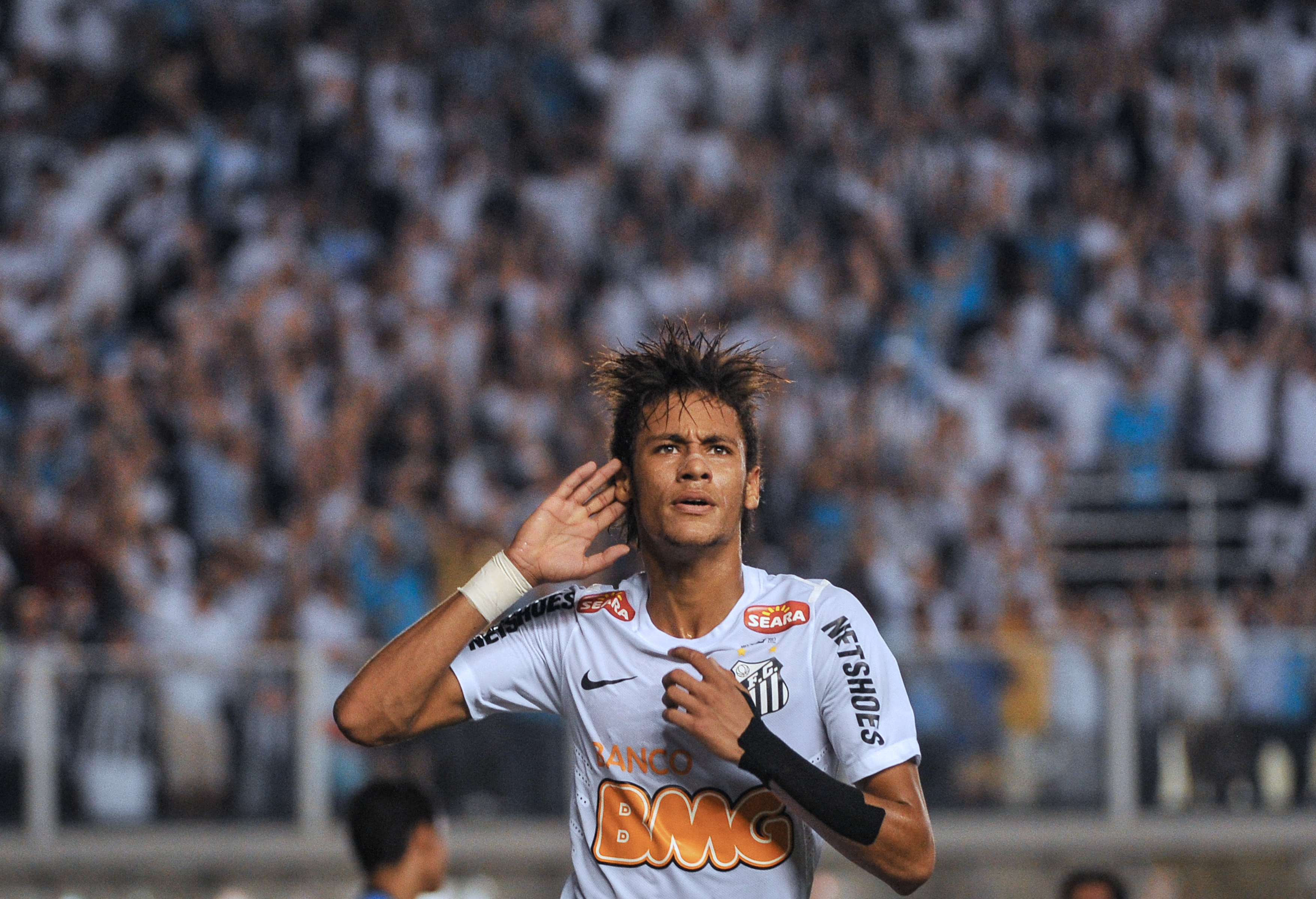 Neymar ya está en Brasil: sobrevoló São Paulo antes de firmar con Santos