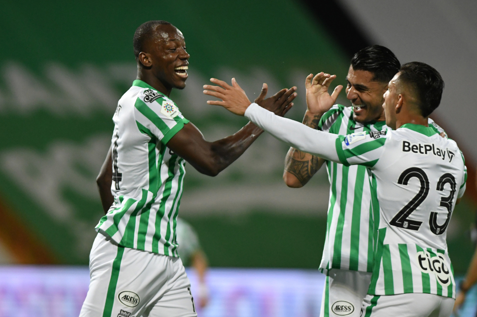 Nacional le ganó a Jaguares y recuperó el liderato de la liga.