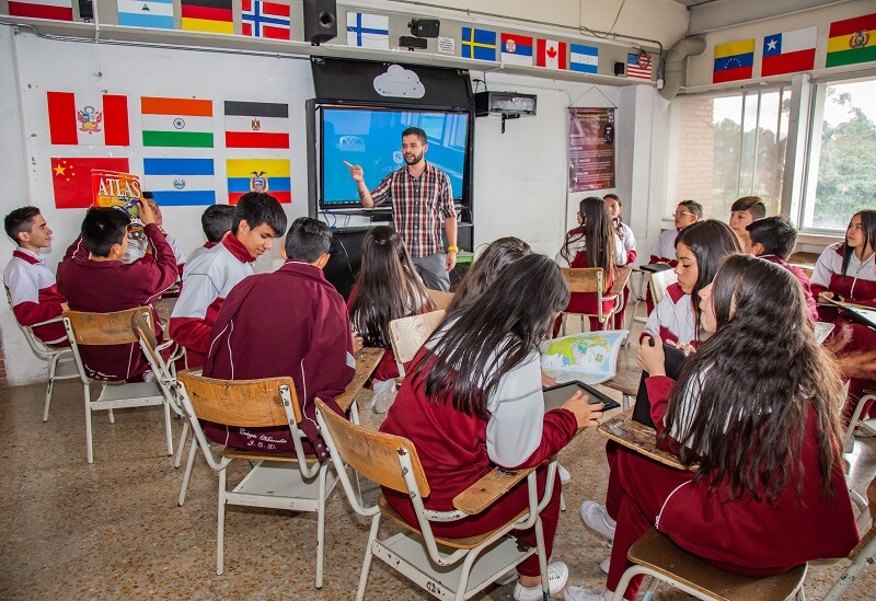 Los programas escolares en Bogotá que el Distrito debería mantener, según la Veeduría