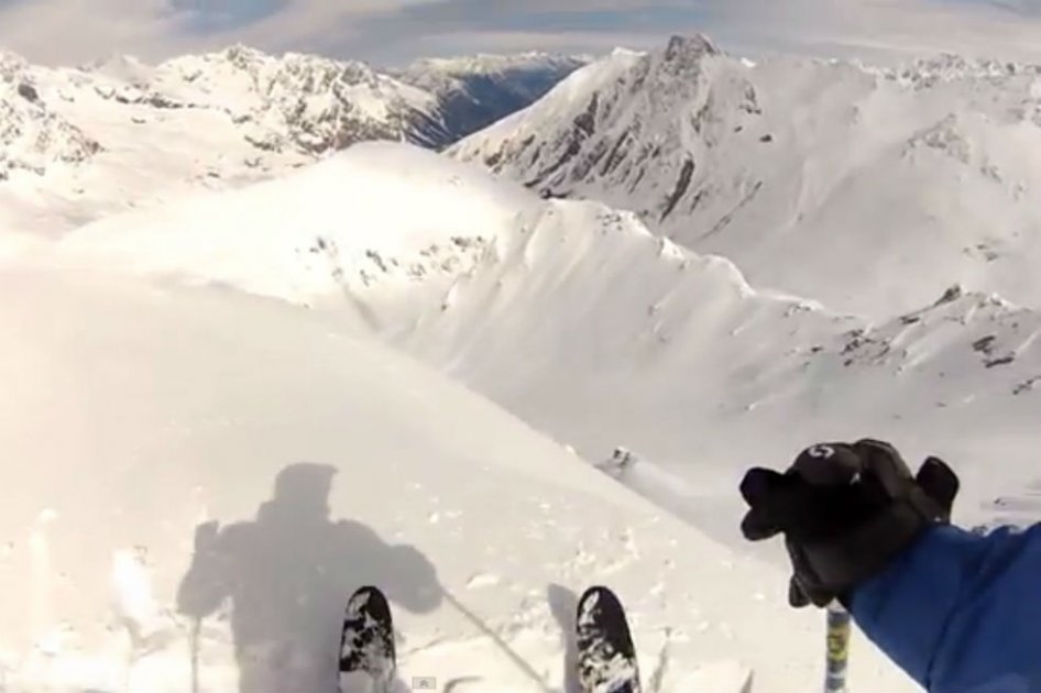Esquiador registró en video momento en que es sepultado por una avalancha