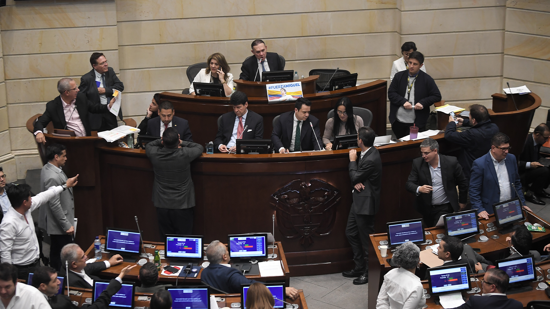 ¿Cuántos son y cómo se eligen los congresistas?