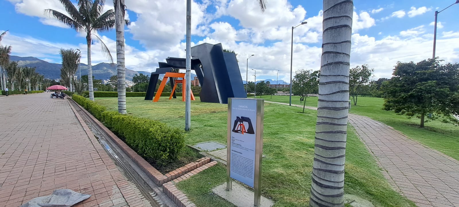 La escultura de Eduardo Ramírez Villamizar se trasladó al Parque Virgilio Barco