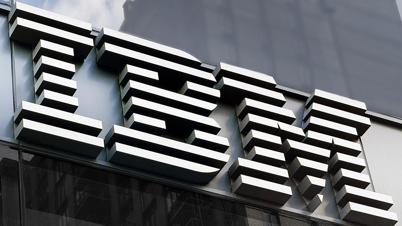 IBM despidió a casi 8.000 de sus trabajadores y los remplazó con IA