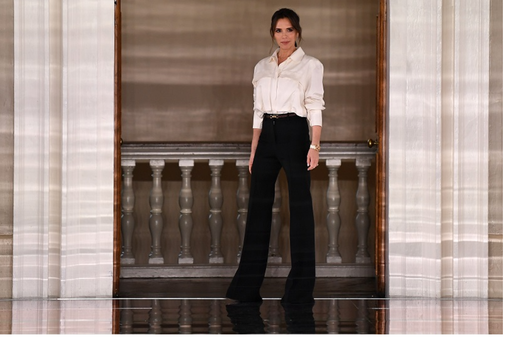 ¿Victoria Beckham filtraba historias sobre los Sussex? Esto dice la biografía real