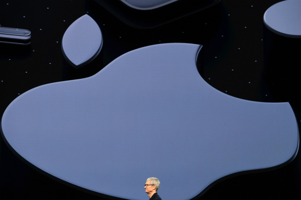 Apple aspira a US$1 billón, pese al destino de gigantes pasados