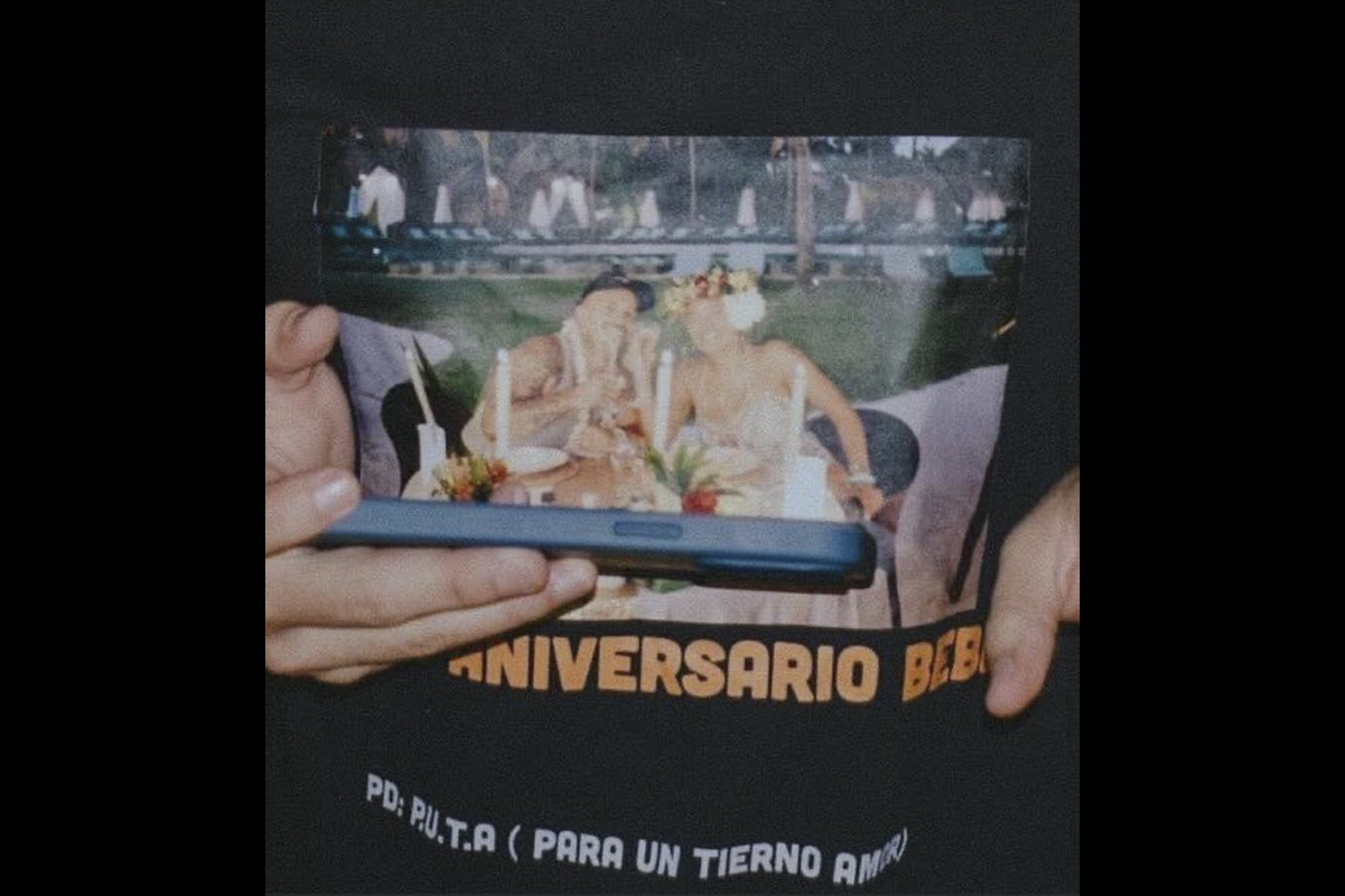 Karol G y Feid se habrían casado en secreto. Foto de la boda es viral