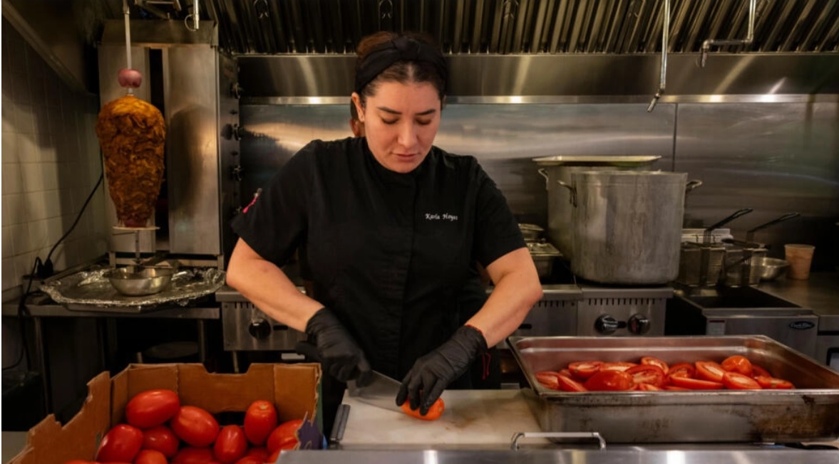 Karla Hoyos, la chef que alimenta a víctimas de desastres naturales y conflictos