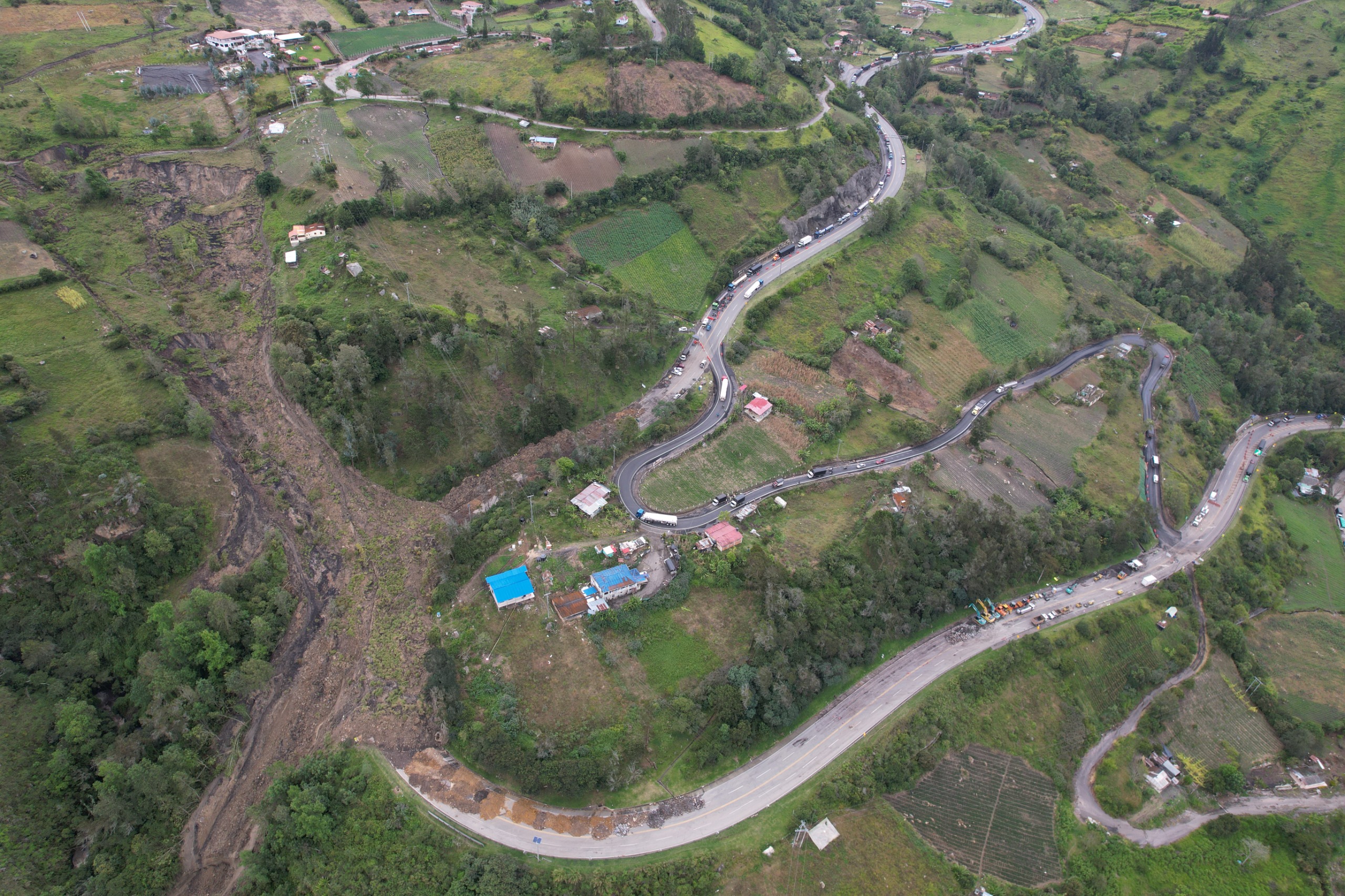 Una emergencia mayor se podría dar en la vía al Llano, ¿quién responde?