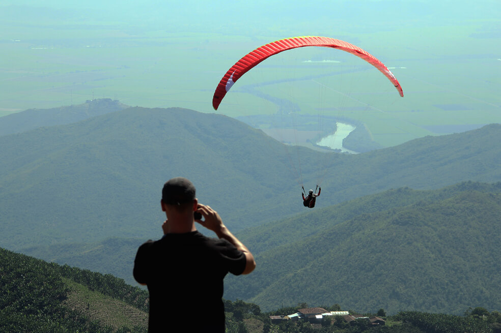 Las imágenes del British Winter Open de parapente que se realiza en Roldanillo, Valle