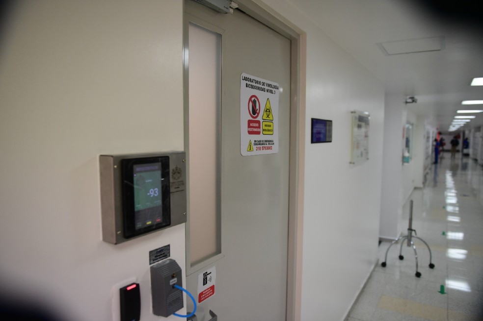 El laboratorio hace parte de la Facultad de Odontología. Allí se estudiarán virus zoonóticos.
