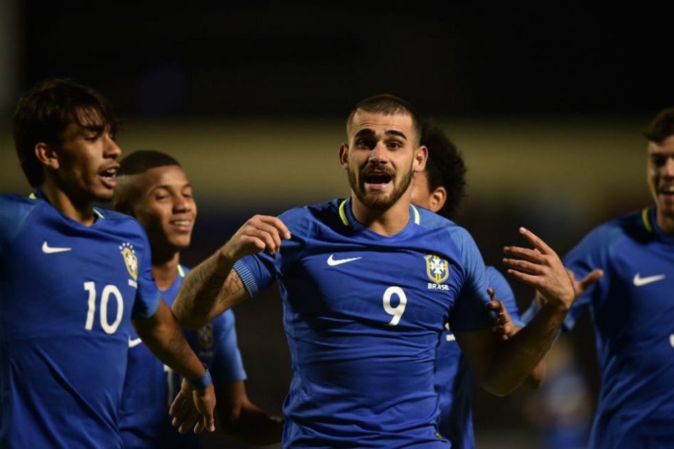 Felipe Vizeu celebra el gol de la victoria contra Ecuador. Foto: AFP