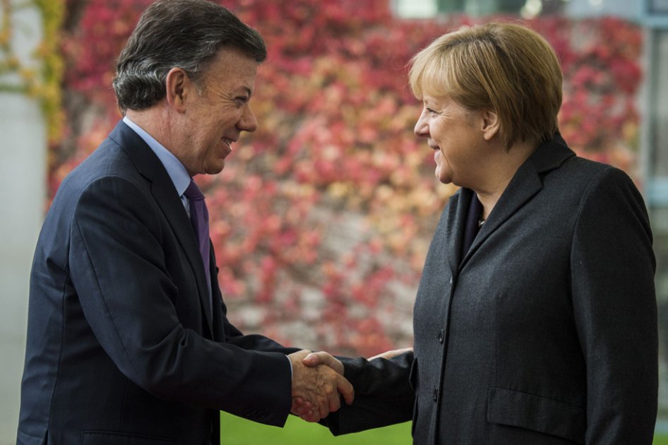 Merkel consolida respaldo de Alemania al proceso de paz en Colombia