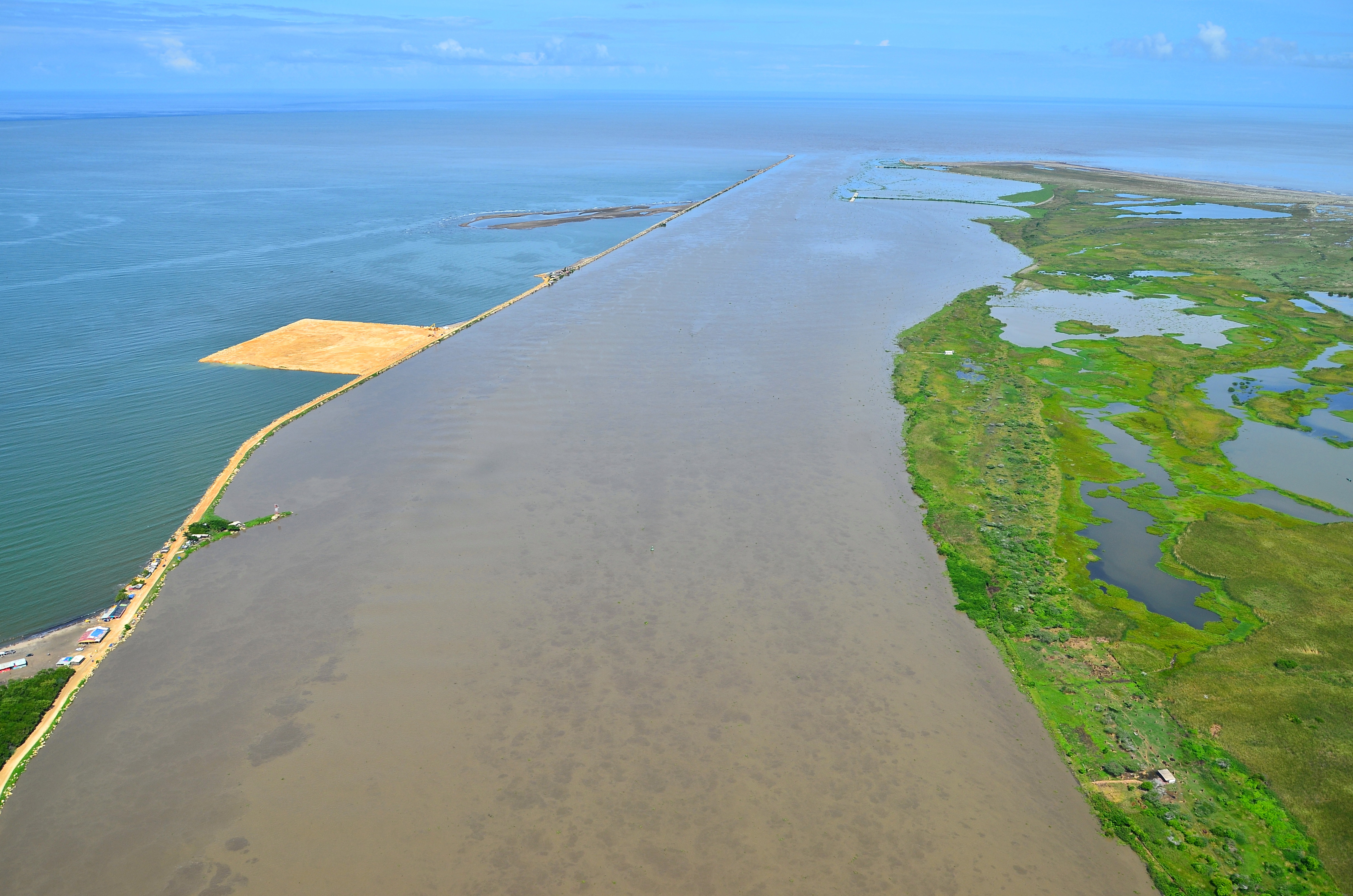 Mejoran las condiciones del Puerto de Barranquilla, pero continúa el dragado