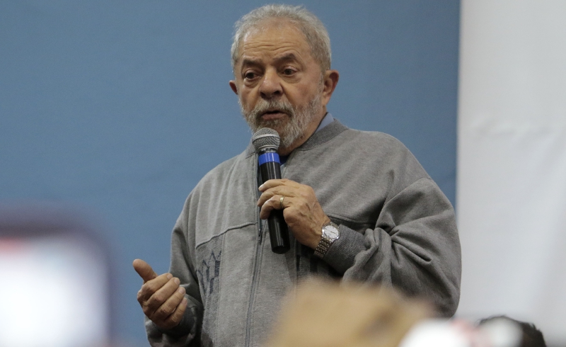 Por corrupción, condenan a Lula a nueve años y medio de prisión