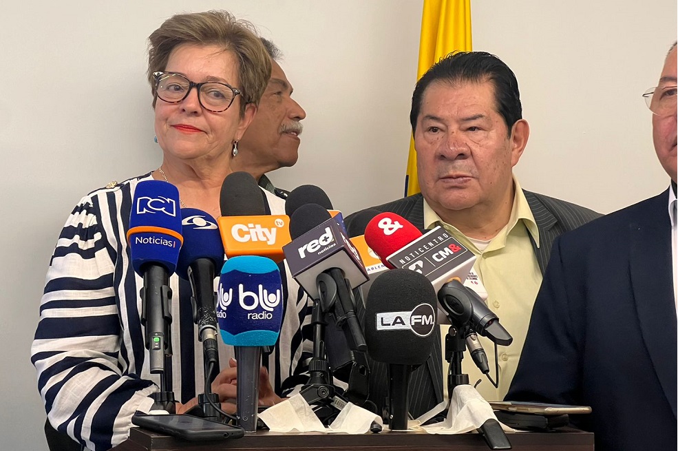 Lo que separa a empresarios y trabajadores para concertar el salario mínimo