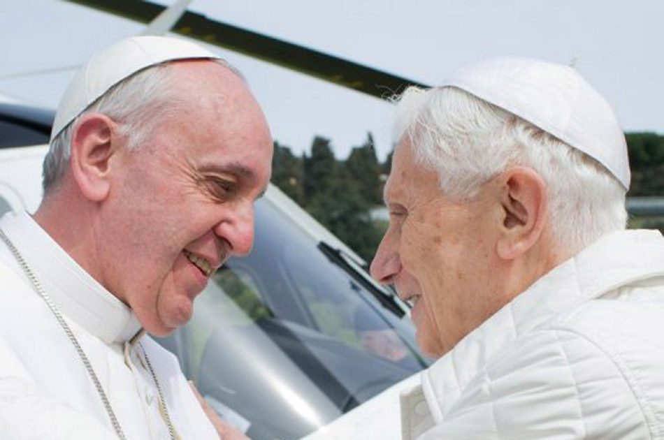 Benedicto XVI y el papa Francisco compartirán el Vaticano
