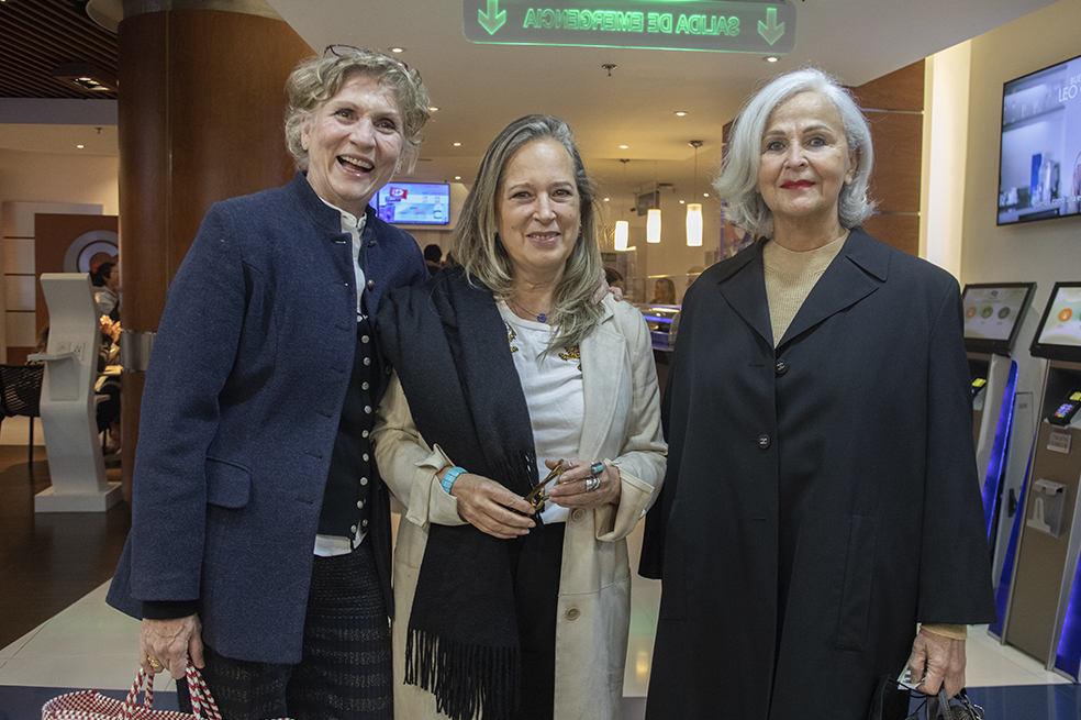 Ana Maria Rueda Xarolina Ponce de Leon y Julia Salvi Leo Grande