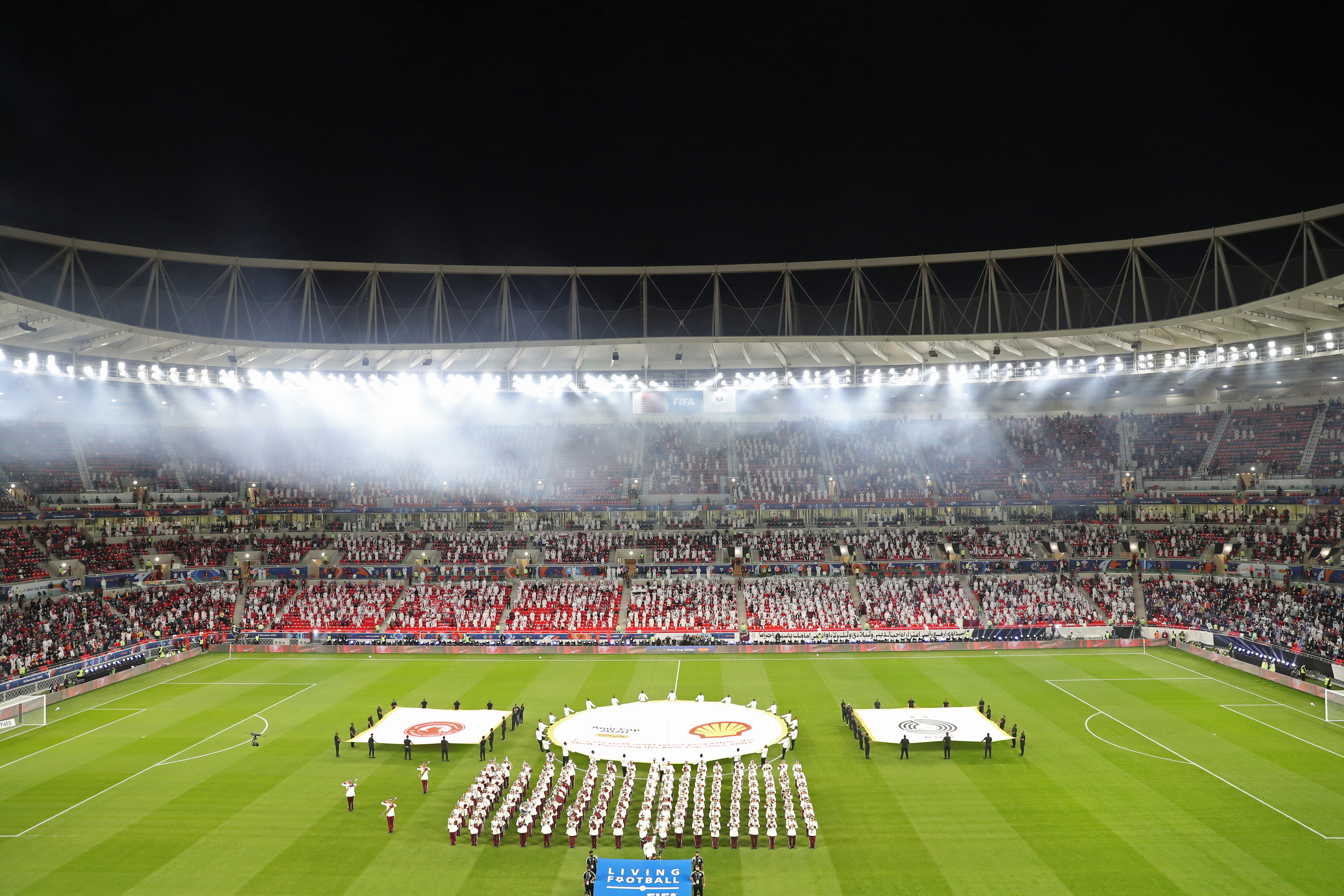 ¿Por qué Catar inauguró uno de los estadios del Mundial con la presencia de 20.000 espectadores?