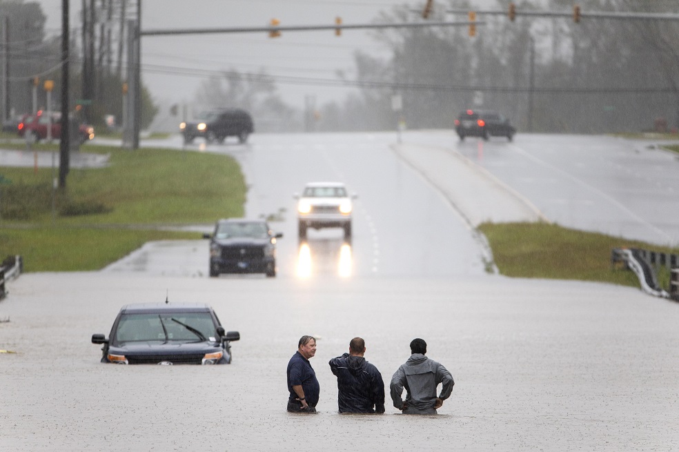 Ordenan evacuación de dos ciudades de Carolina del Norte por Florence