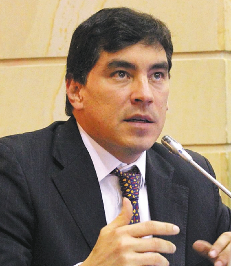 La demanda que podría tumbar la elección de Álvaro Prada como magistrado del CNE