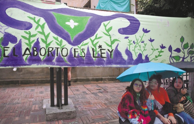 De la Espriella recibe de Petro una nueva Política Nacional de Sexualidad