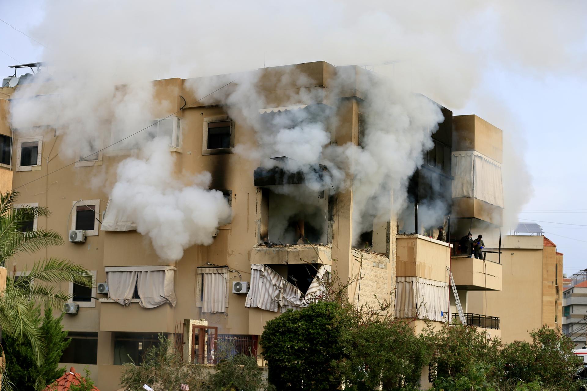 Bombardeo israelí destruyó un centro sanitario y mató a personal médico en el sur del Líbano