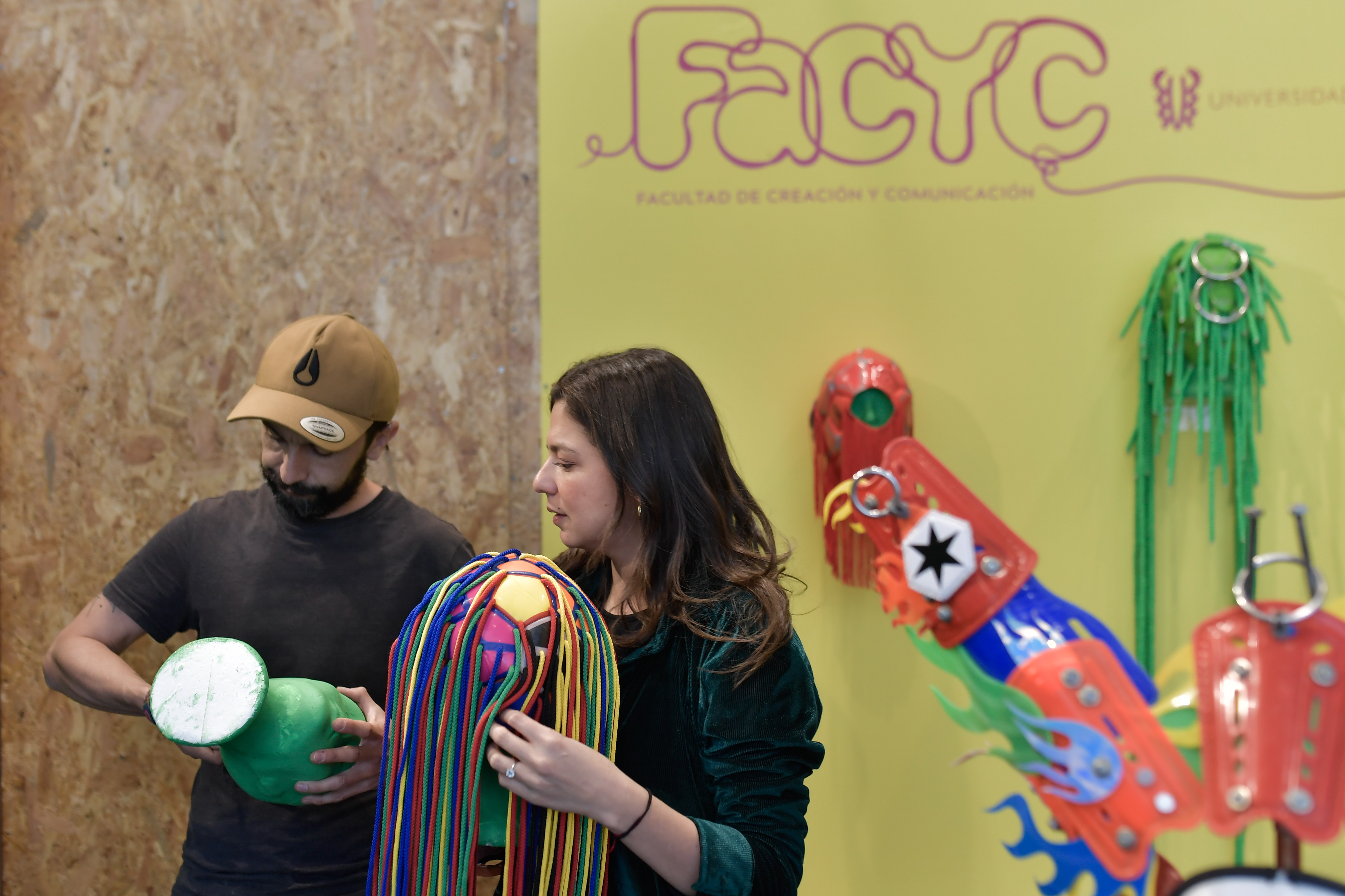 Este año, la feria se llevará a cabo del 26 al 29 de septiembre en el Ágora Bogotá – Centro de Convenciones, y contará con las secciones Principal, Referentes, Proyectos, Sitio, Artecámara, Encuentros y Libro de Artista.