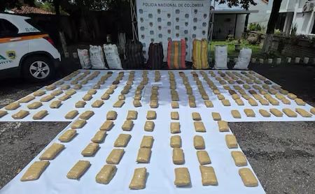 Carro robado en Cali fue hallado con más de 700 kilos de marihuana en Santander