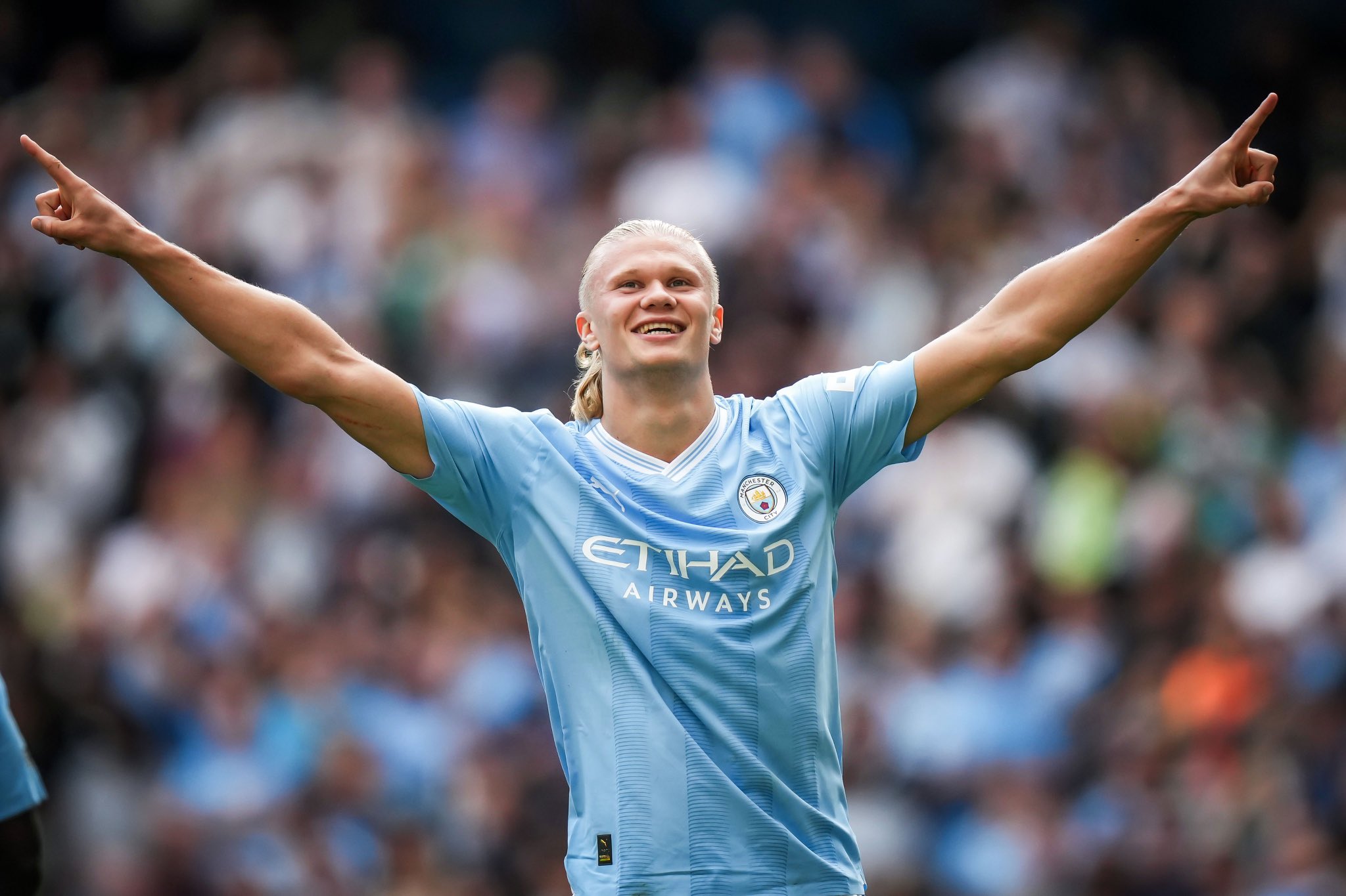 Manchester City y Tottenham golearon, Chelsea perdió en casa