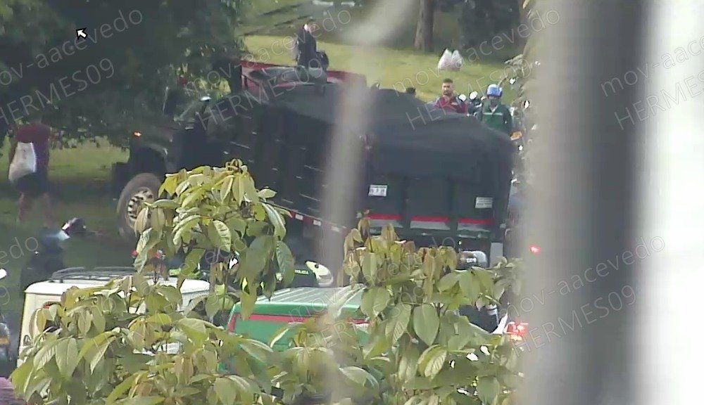 Volqueta se accidentó en Medellín: dejó un muerto y cuatro heridos