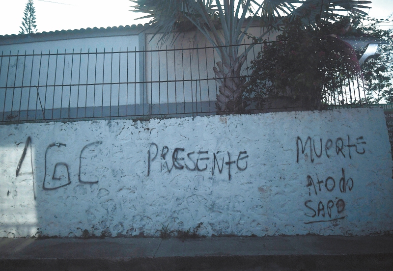 La presencia de los grupos armados es latente incluso en las calles del casco urbano de Segovia.