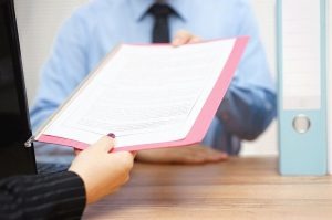 ¿Cómo legalizar sus documentos en Bogotá para estudiar en el exterior?