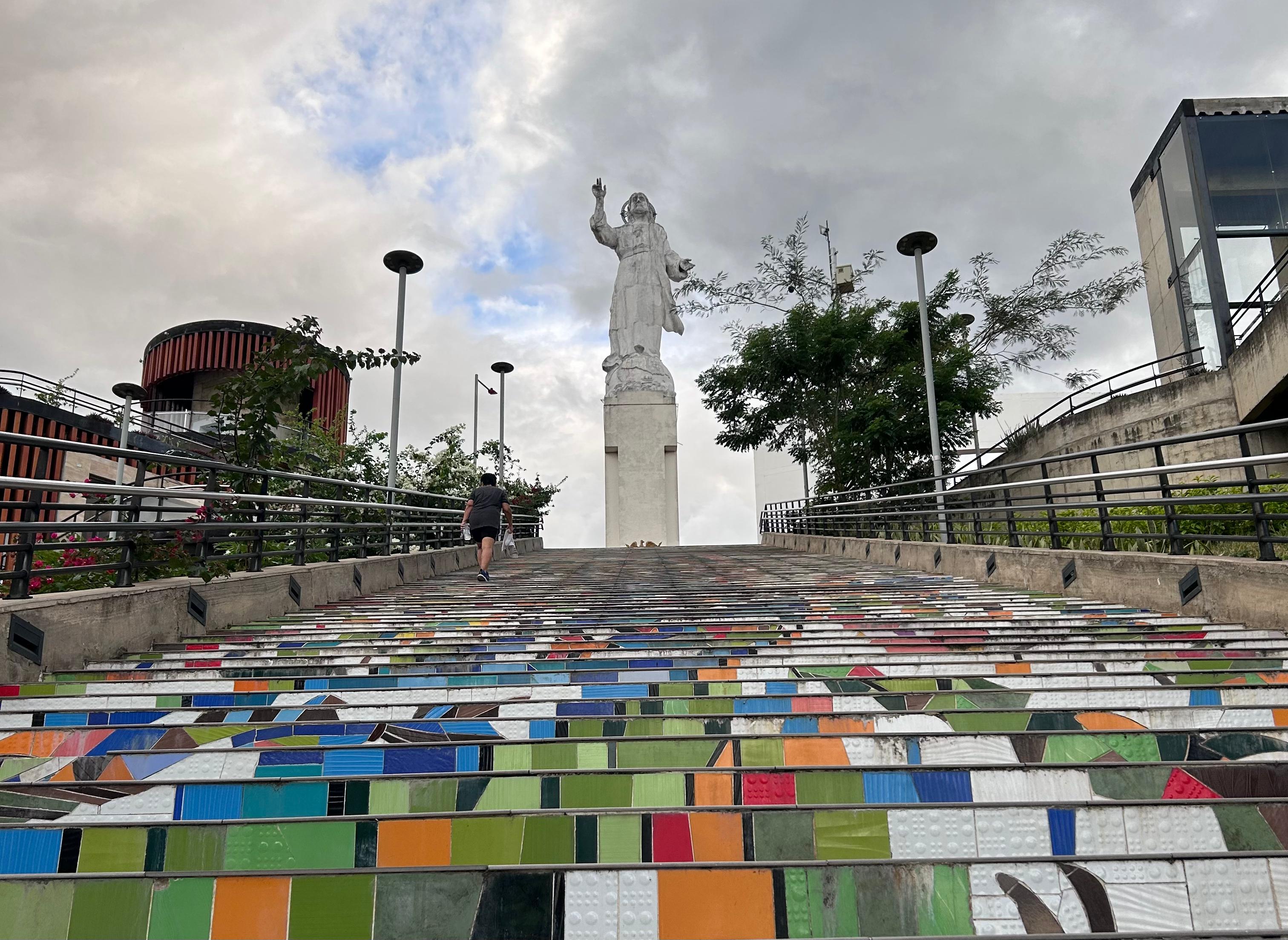 Cristo Rey, uno de los miradores emblemáticos de Cúcuta, desde donde se observa gran parte de la ciudad.